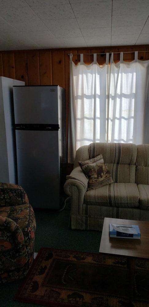 Chapel Hill Motel photo 13