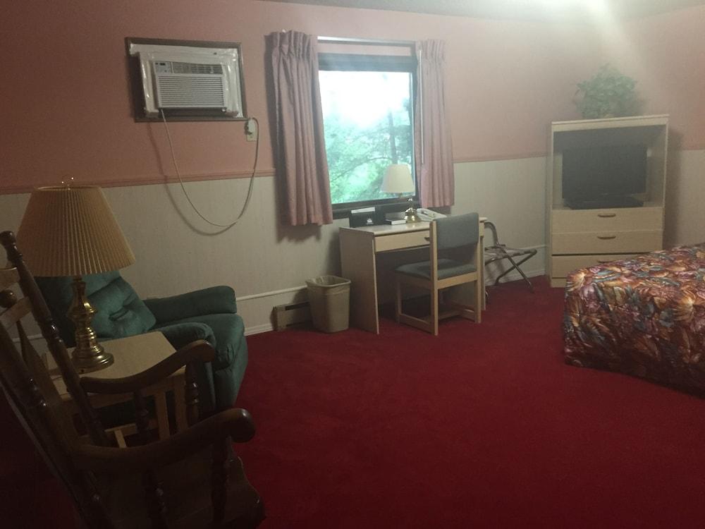 Carlin Villa Motel photo 11