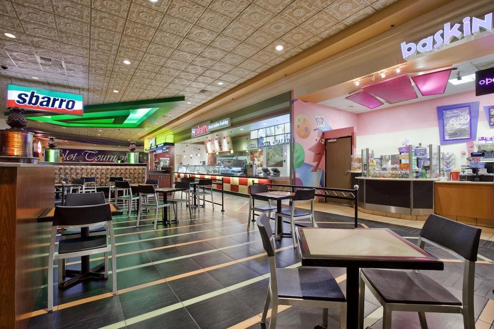 The Orleans Hotel & Casino photo 42