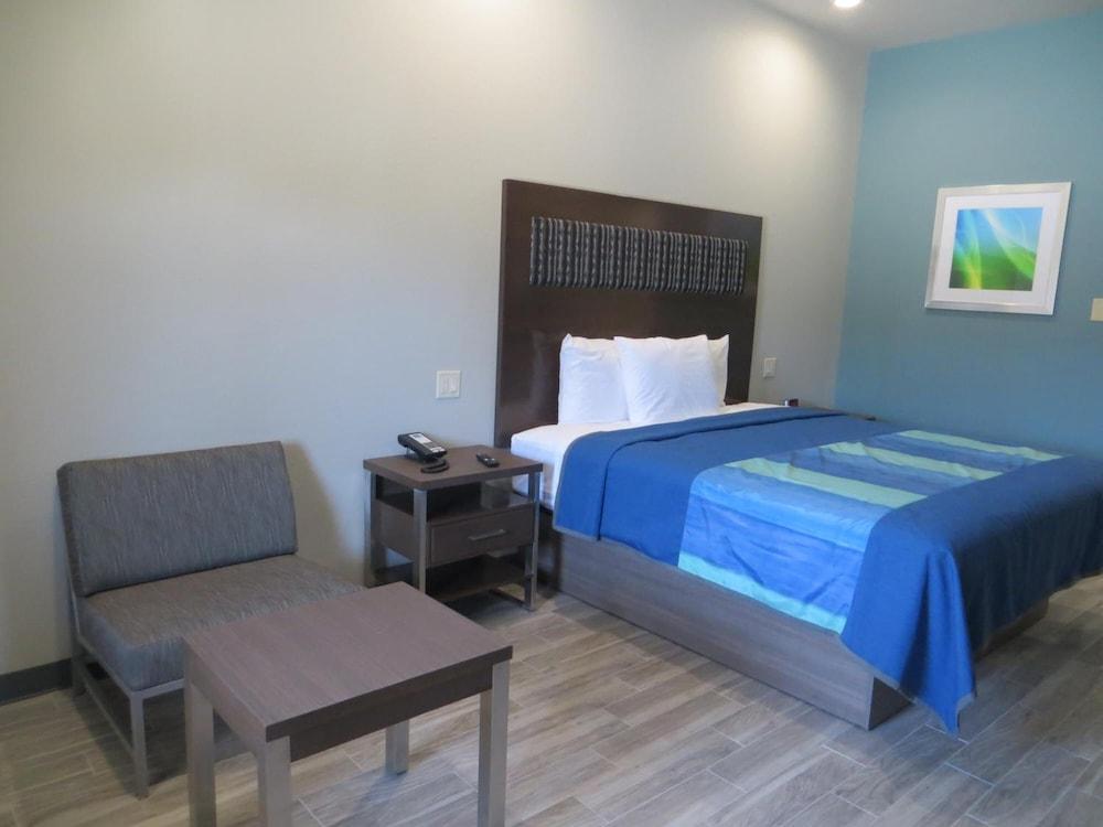 Hotel Blue - Woodlands photo 6
