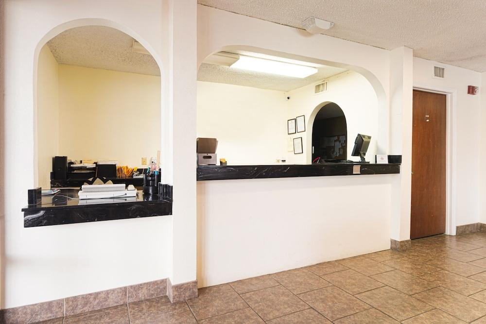 Days Inn by Wyndham Atmore photo 5