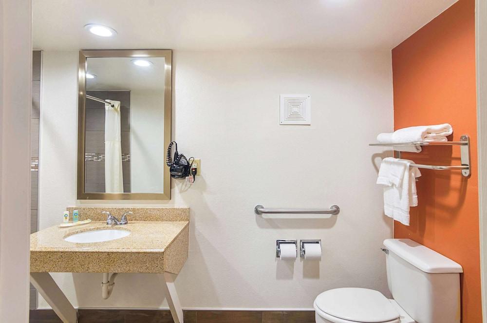 Quality Inn Amarillo East photo 12