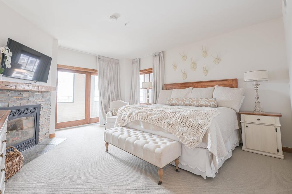 The Lodge at Mountaineer Square, A Vail Resorts Property photo 16