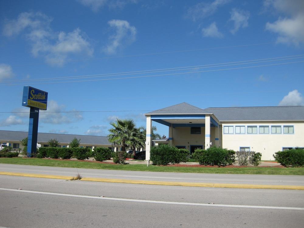 Scottish Inn and Suites photo 20