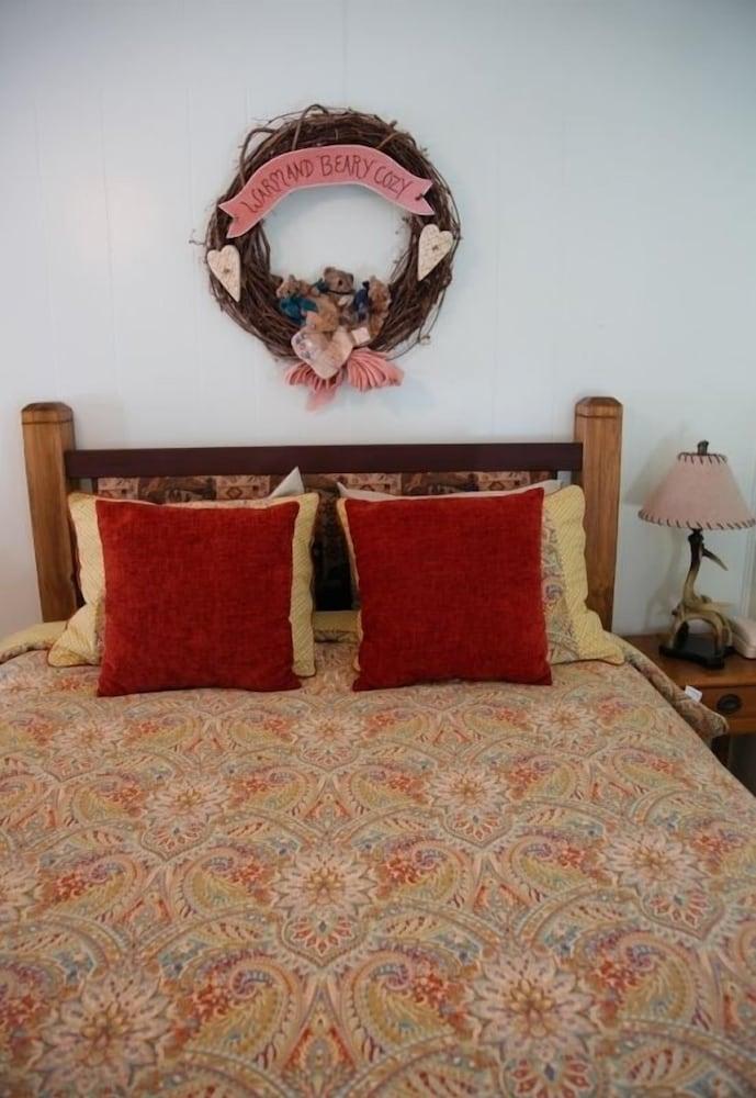 The Homestead Inn photo 20
