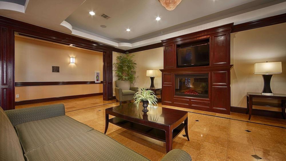 Best Western Plus Manvel Inn & Suites photo 15