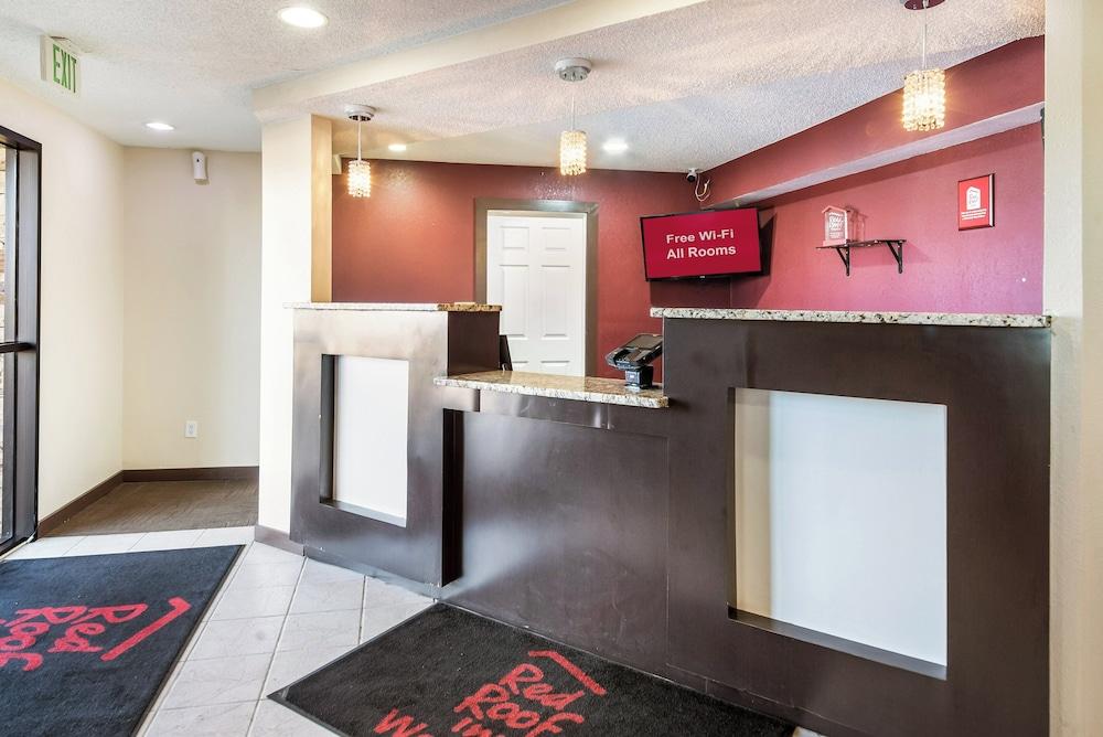 Red Roof Inn Anderson, IN photo 2