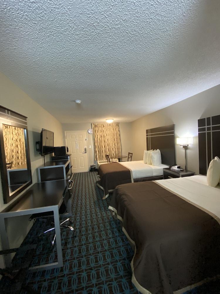 Deluxe Inn Fayetteville - I-95 Exit 49 photo 46