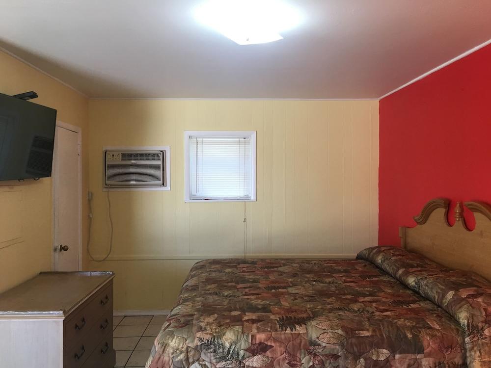 Shelton Motel photo 2