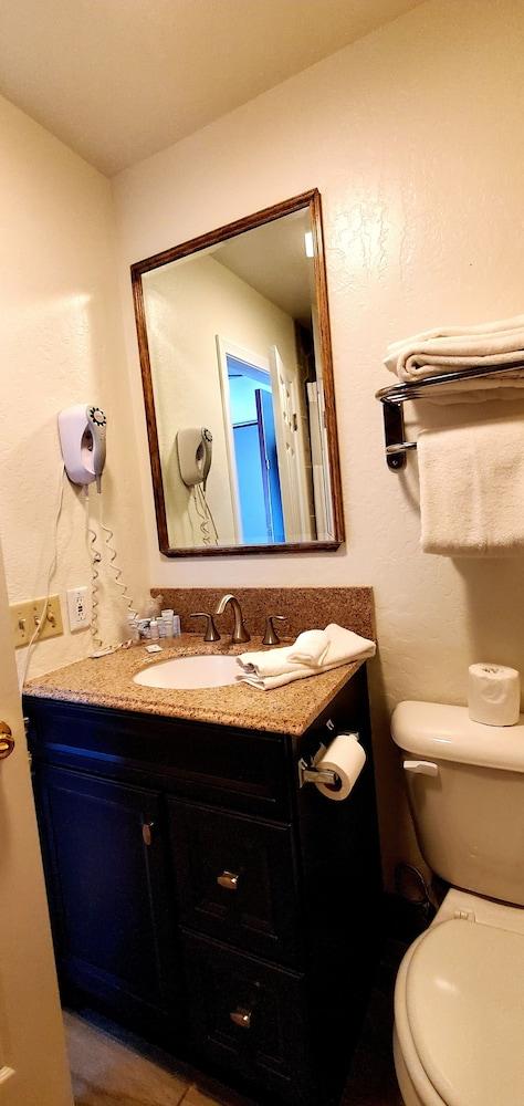 Big Bear Lakefront Lodge photo 92