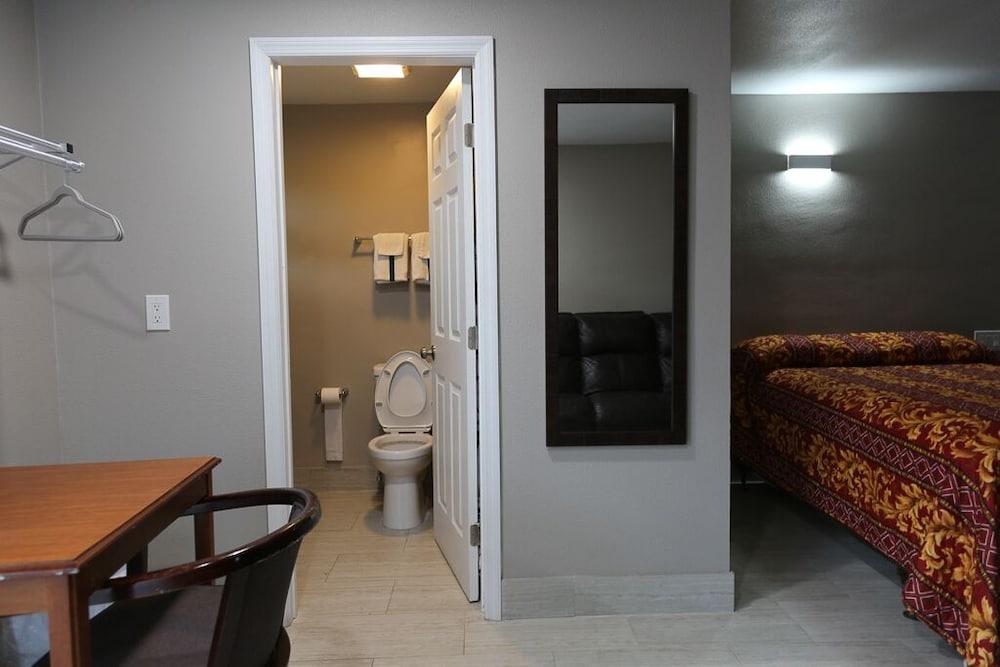Heritage Inn photo 22