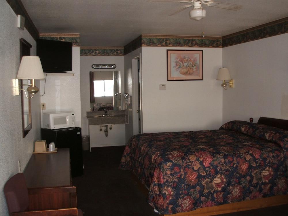 camlot inn motel photo 6