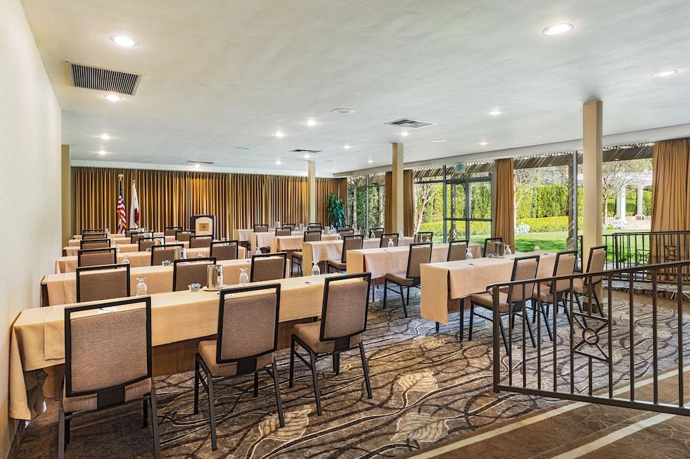 Handlery Hotel photo 29