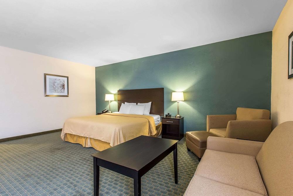 Quality Inn Fitzgerald photo 7