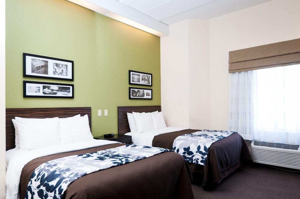 Sleep Inn & Suites photo 52