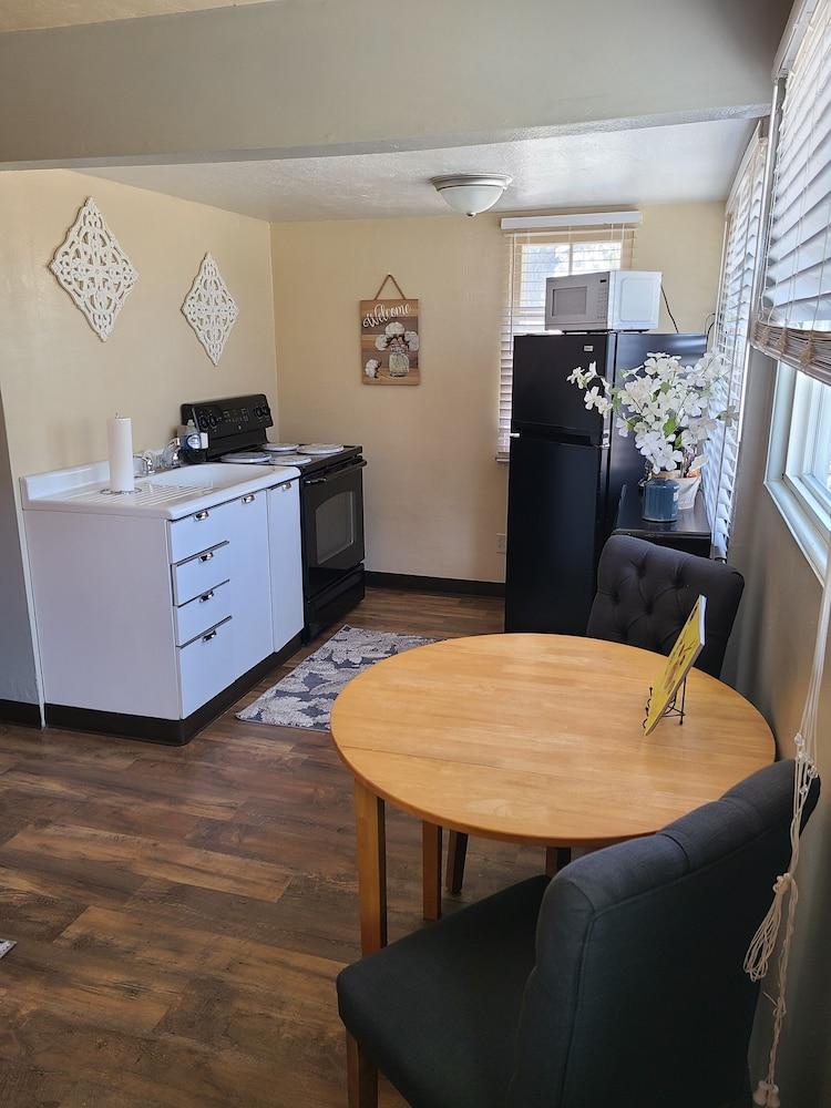 Lamplighter Cabins & Suites photo 47