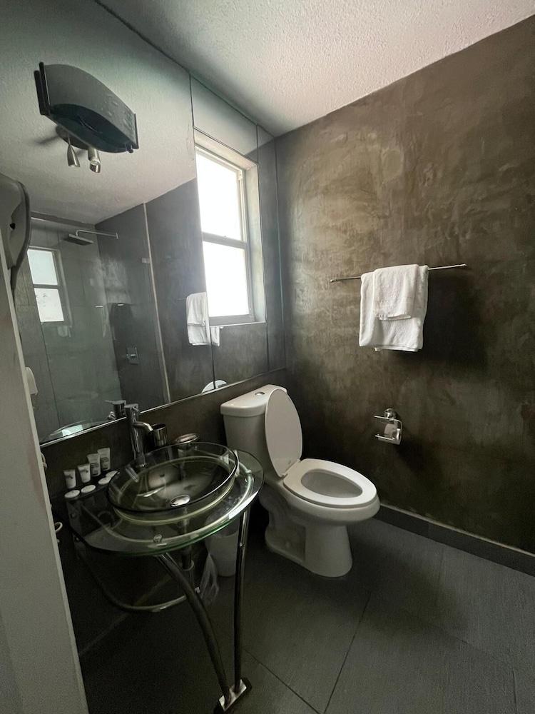M Hotel photo 30