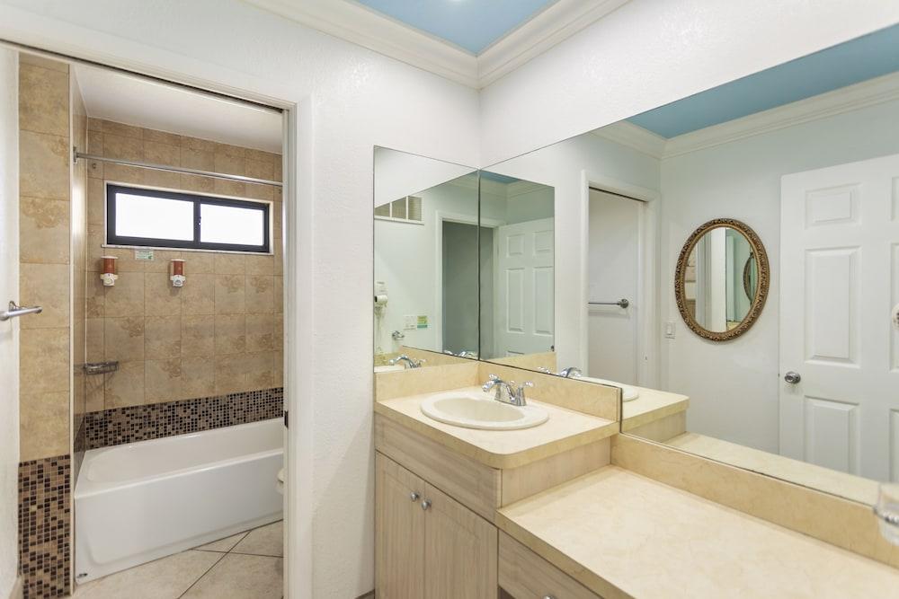 Bayview Plaza Waterfront Resort photo 93