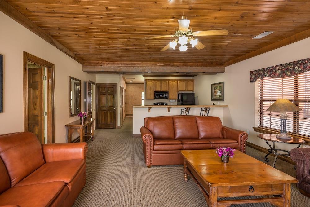 Westgate Branson Woods Resort and Cabins photo 39