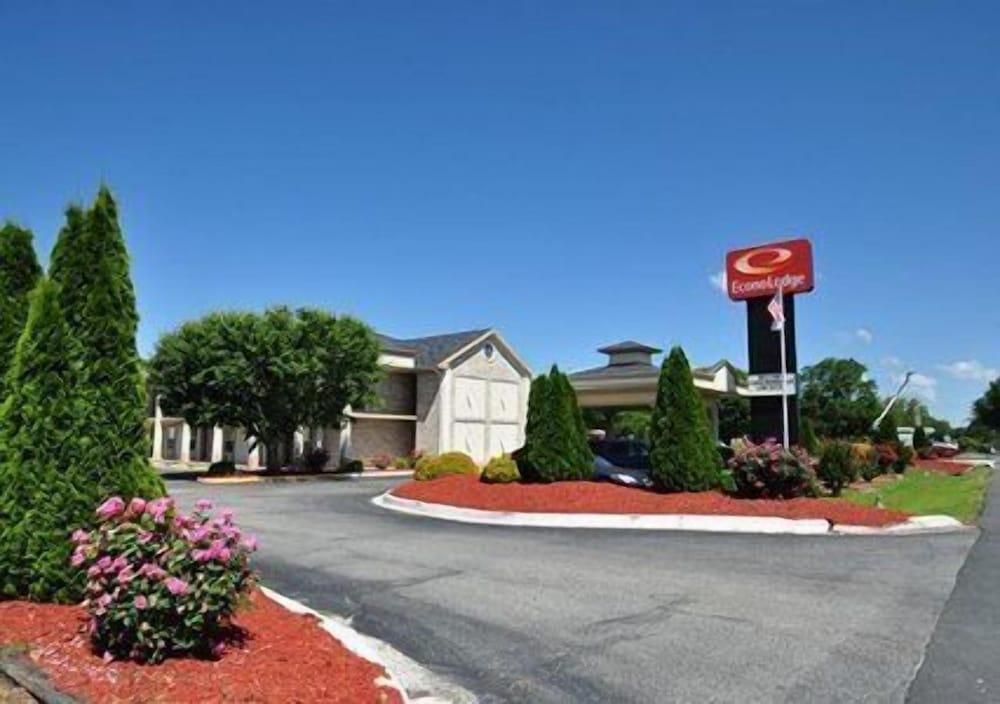 Econo Lodge Princess Anne photo 33