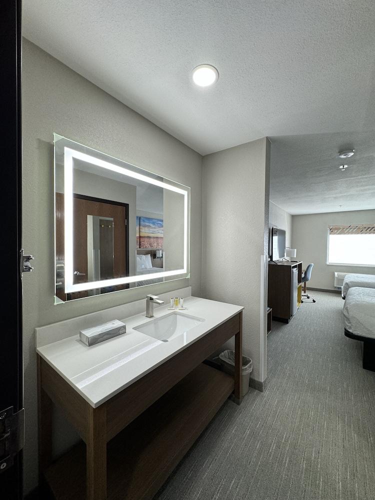 Days Inn by Wyndham Washington Court House photo 13