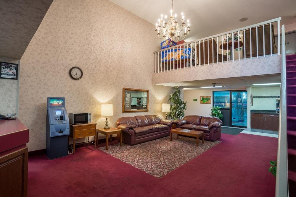 Prime Rate Inn photo 19