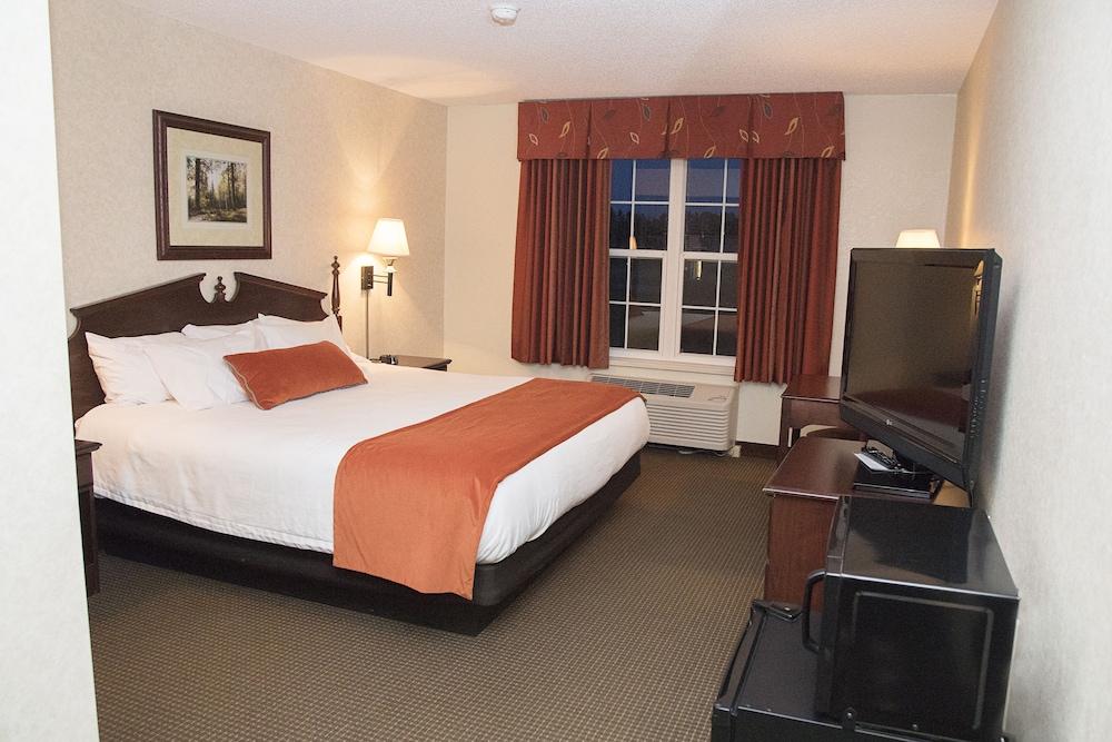 Grand Hinckley Inn photo 21