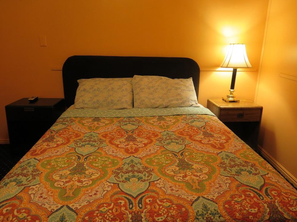 Pillow Talk Motel photo 26
