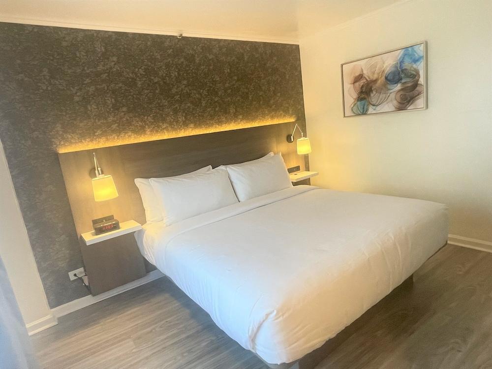 Garden Inn & Suites photo 14