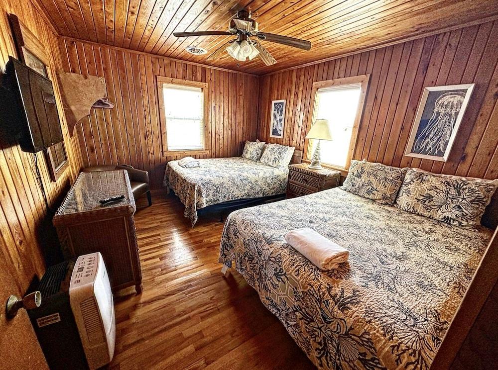 SandSpur Ocean Cottages photo 45