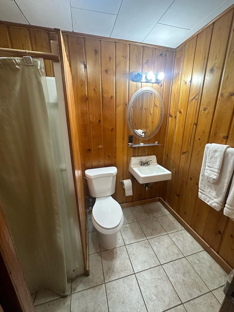 Country Cabin Motel photo 4
