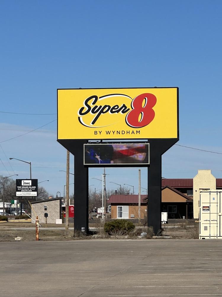 Super 8 by Wyndham Grand Island South photo 15