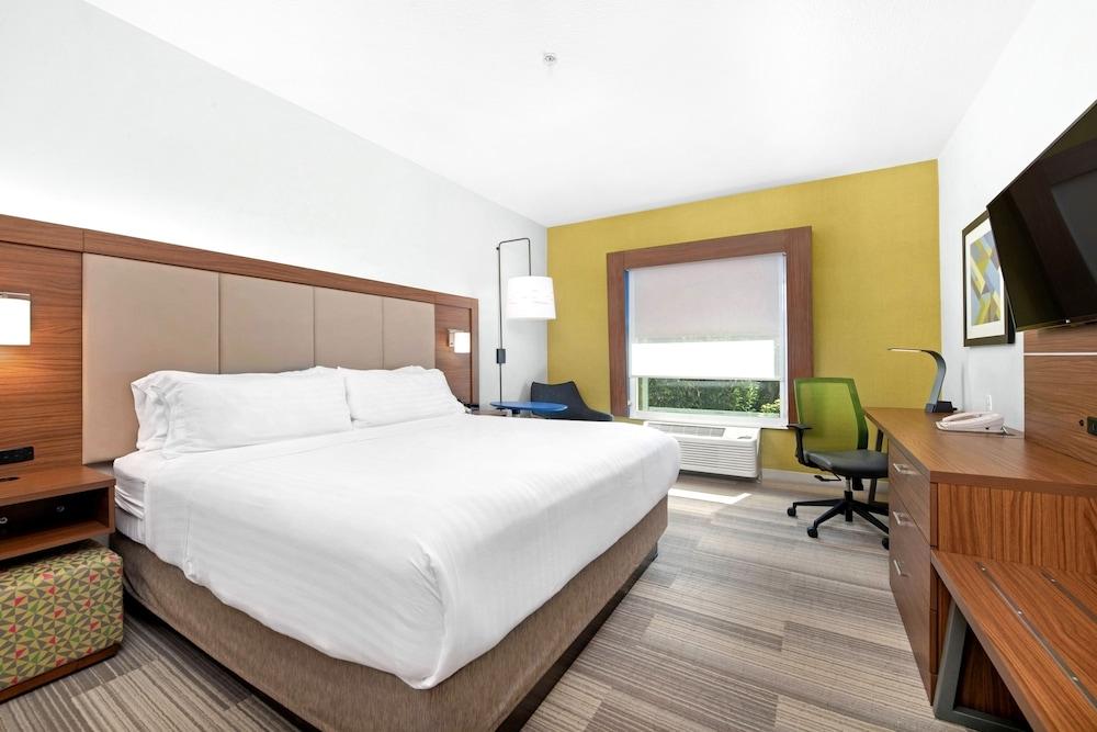 Holiday Inn Express Hotel & Suites Conroe I-45 North by IHG photo 6