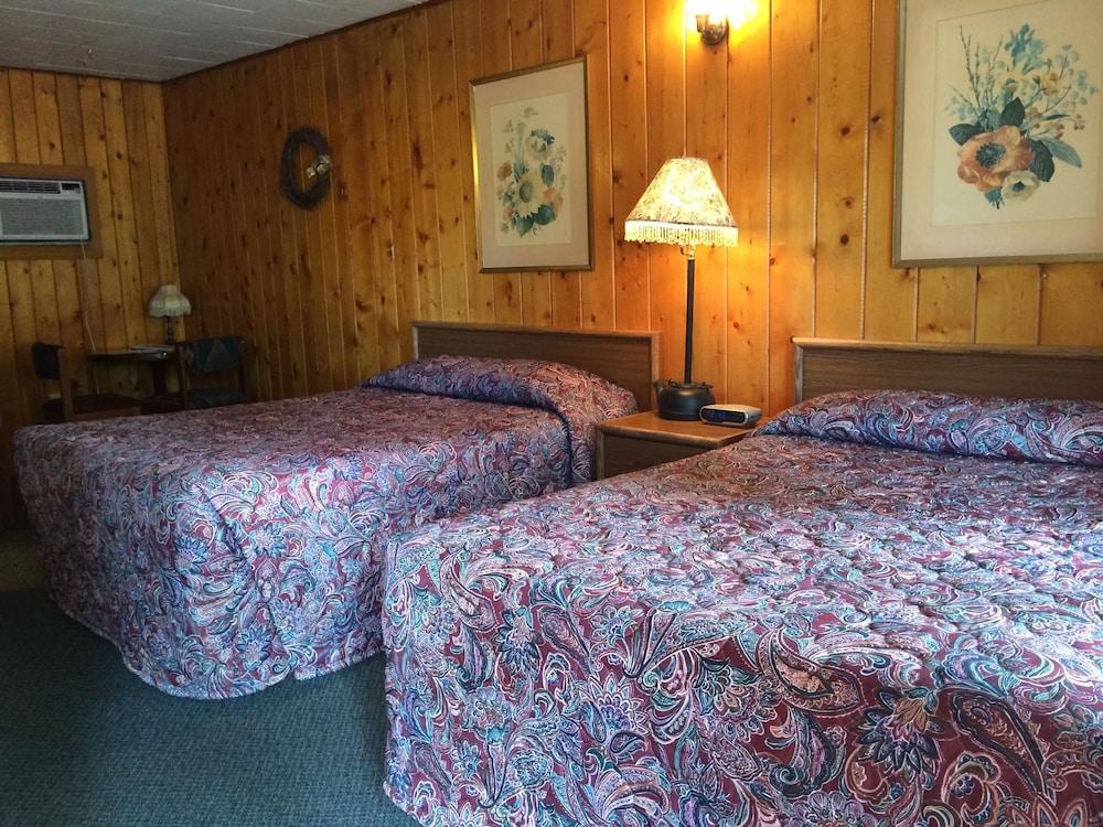 Caboose Motel photo 6