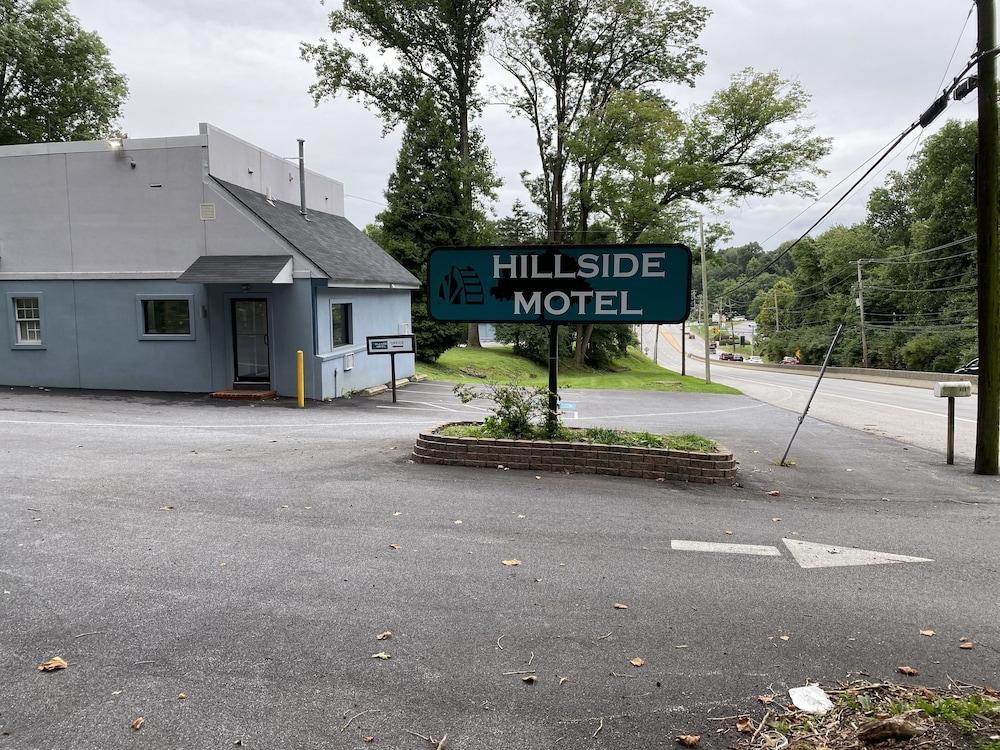 Hillside Motel photo 20