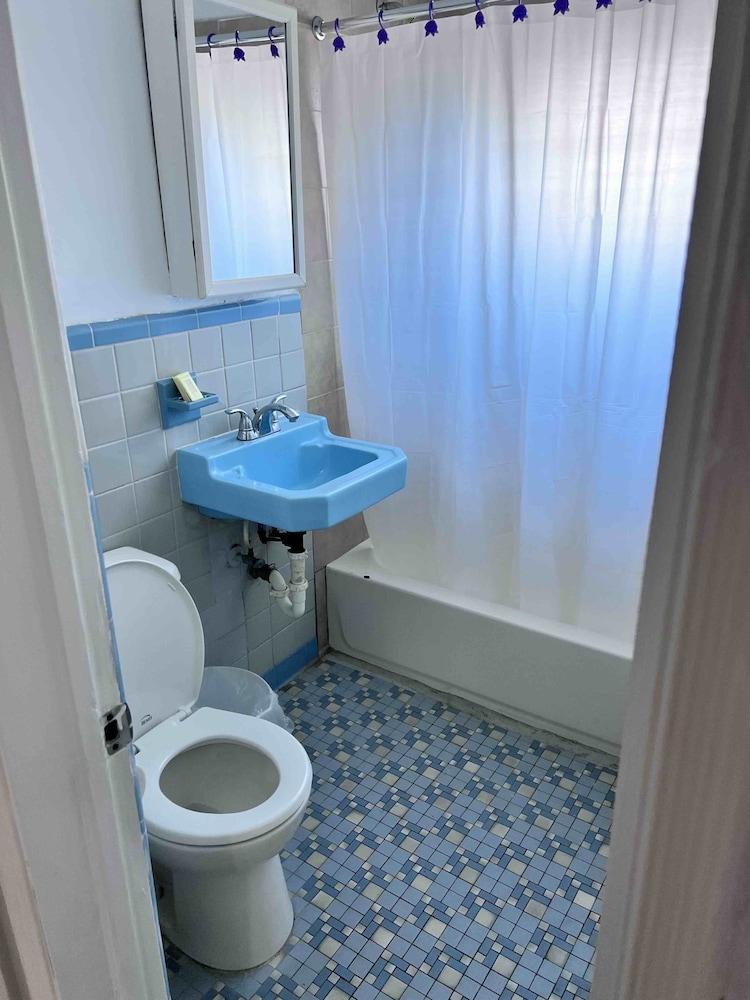 Sunshine Inn Motel photo 38