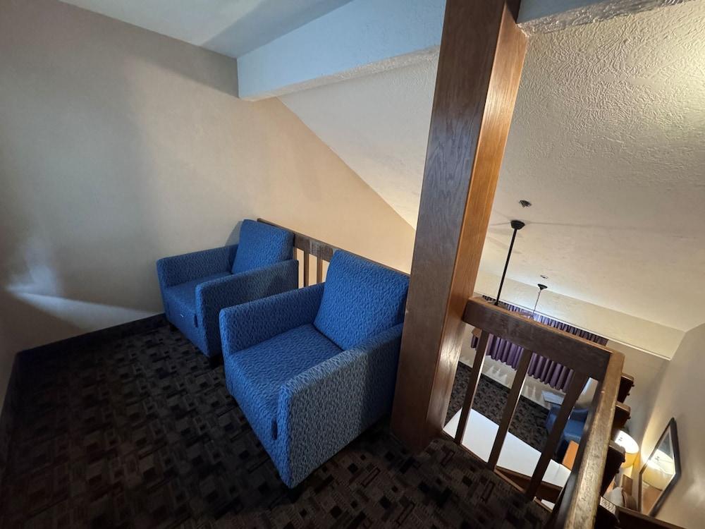 Promenade Inn & Suites Oceanfront photo 4