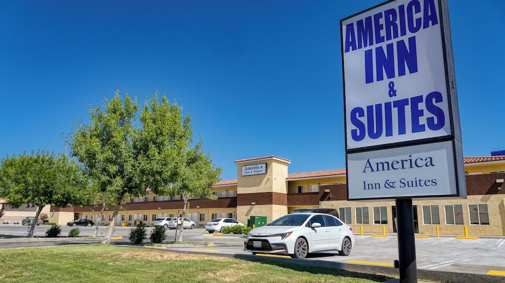 America Inn & Suites photo 25