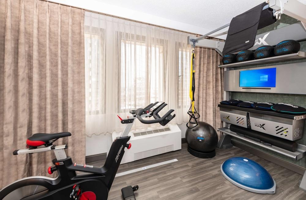 DoubleTree by Hilton Newark Penn Station photo 31