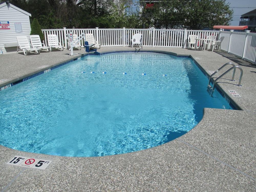 Long Beach Motor Inn photo 19