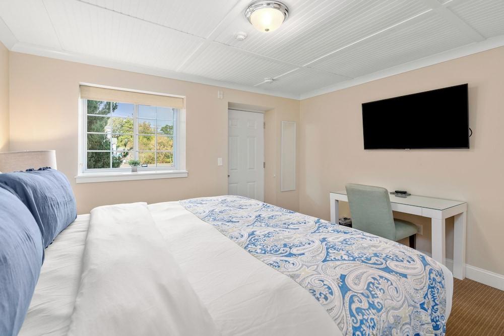 Guest House Suites photo 27
