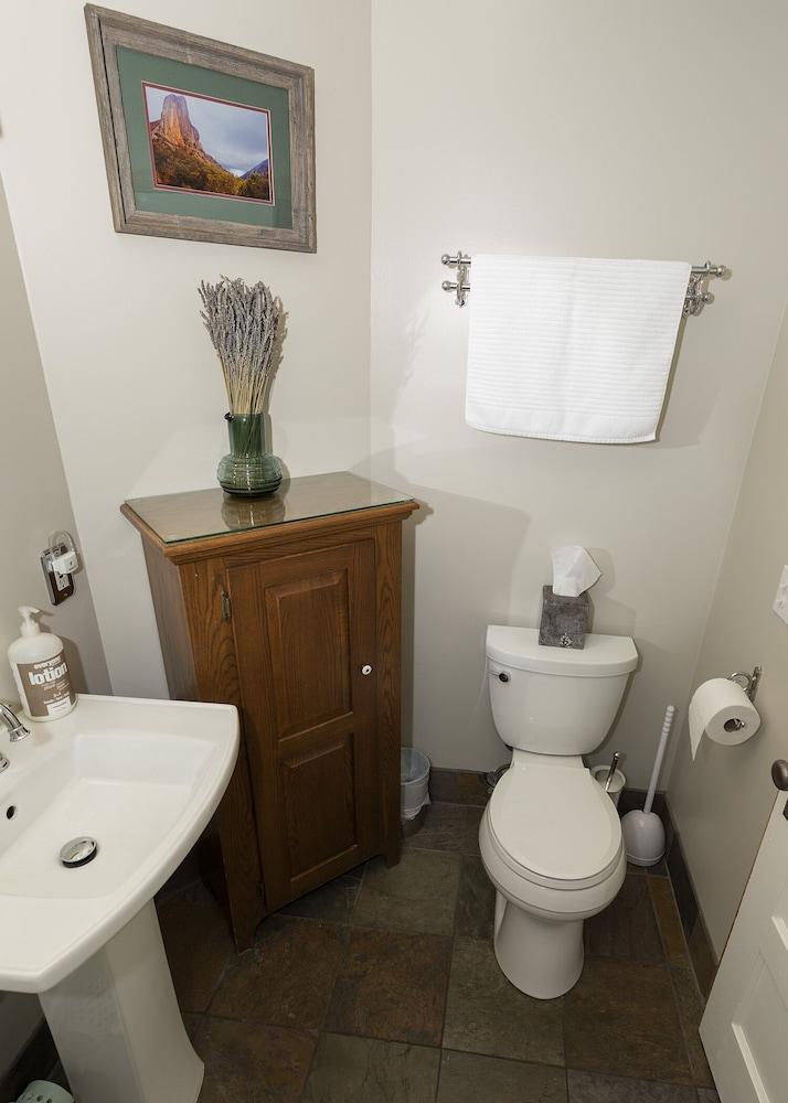 The Stone House Inn photo 4