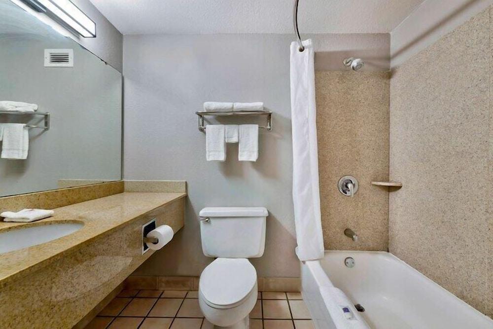 Home Place Suites photo 15