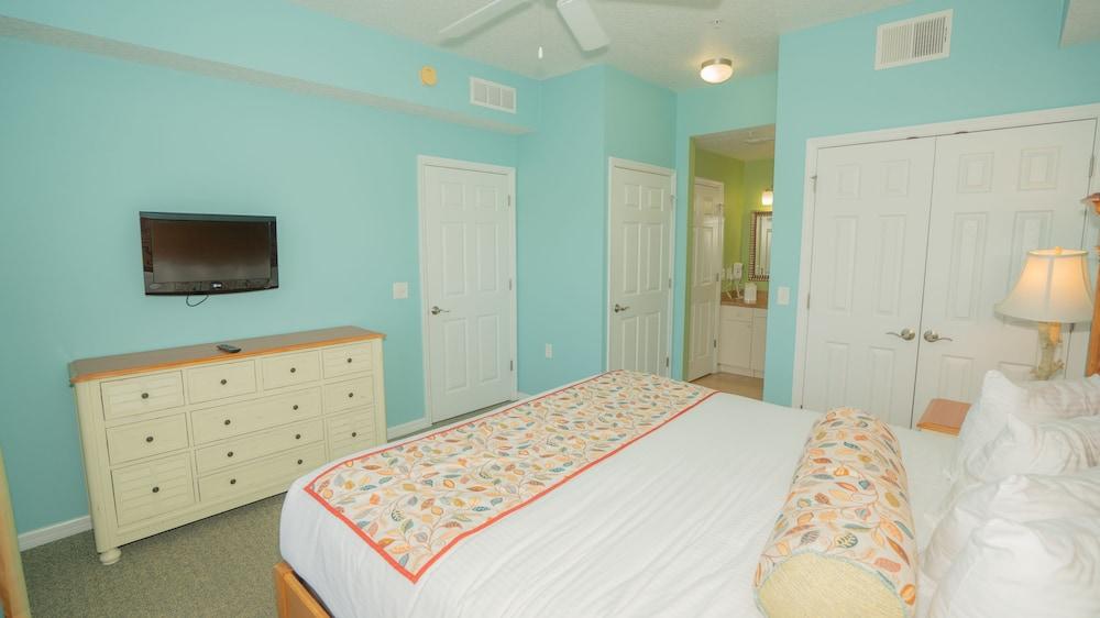 Barefoot Suites photo 53