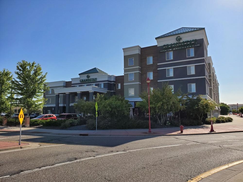 GrandStay Hotel and Conference photo 5