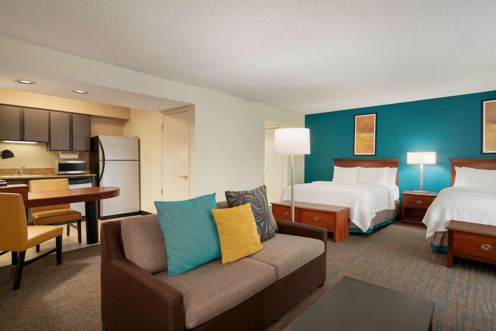 Hawthorn Suites by Wyndham Tinton Falls photo 8