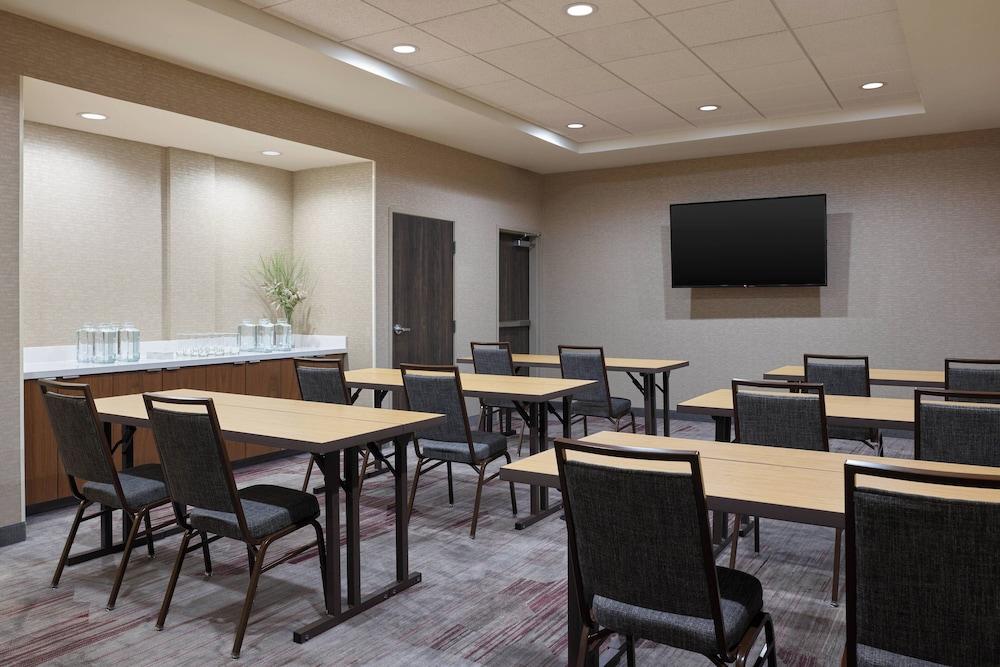 Courtyard by Marriott Denver Aurora photo 15