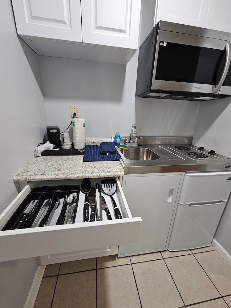 Capt.'s Inn & Suites photo 15