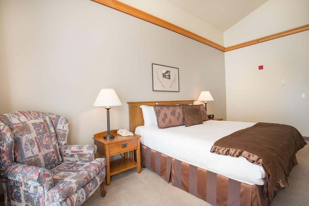 The Inn at Solitude photo 32
