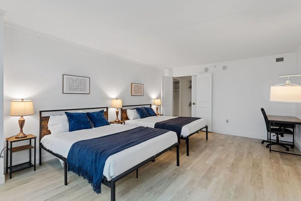 CozySuites at Showboat photo 63